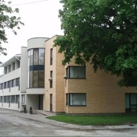 With A Hot Tub Near The Beach And Center Apartament Parnawa